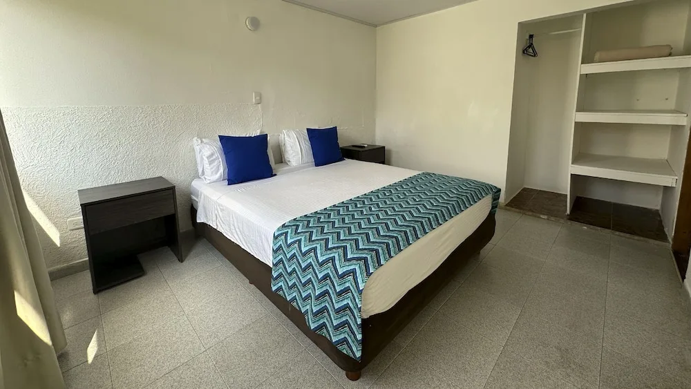 Hotel Blue Reef By On Vacation - 4